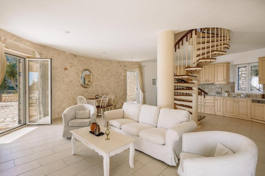 فيلا The Round House Vlachopoulátika المظهر الخارجي الصورة